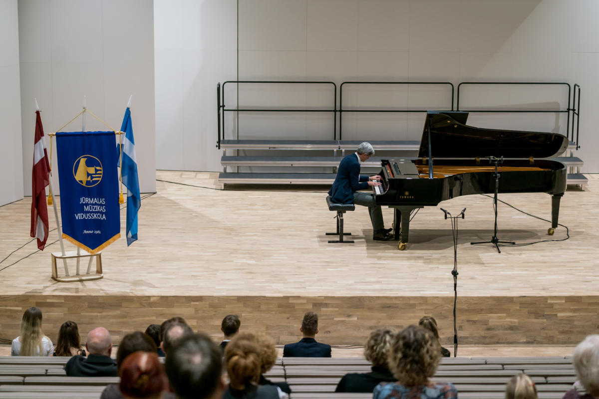 Meistarklases nosleguma koncerts Jurmalas muzikas vidusskola-28