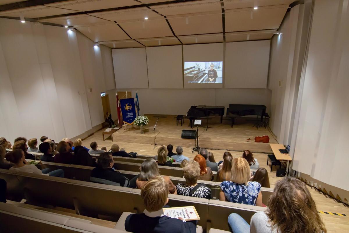 Jūrmalas Mūzikas vidusskolas izcilāko audzēkņu ģimeņu un pedagogu godināšana 14-11-2018