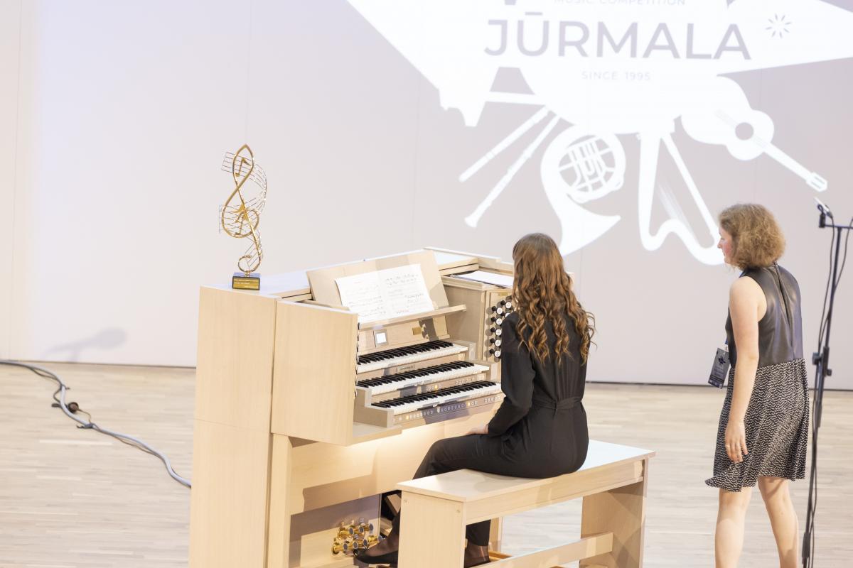 Muzikas-konkursa-B-grupasfinals Artis-Veigurs 13