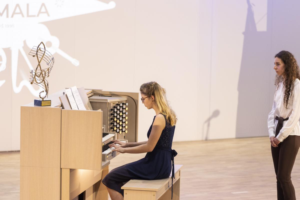 Muzikas-konkursa-Jurmala-2022-atklasana Artis-Veigurs 13