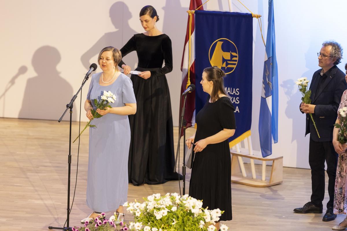 Muzikas-konkursa-Jurmala-2022-atklasana Artis-Veigurs 2