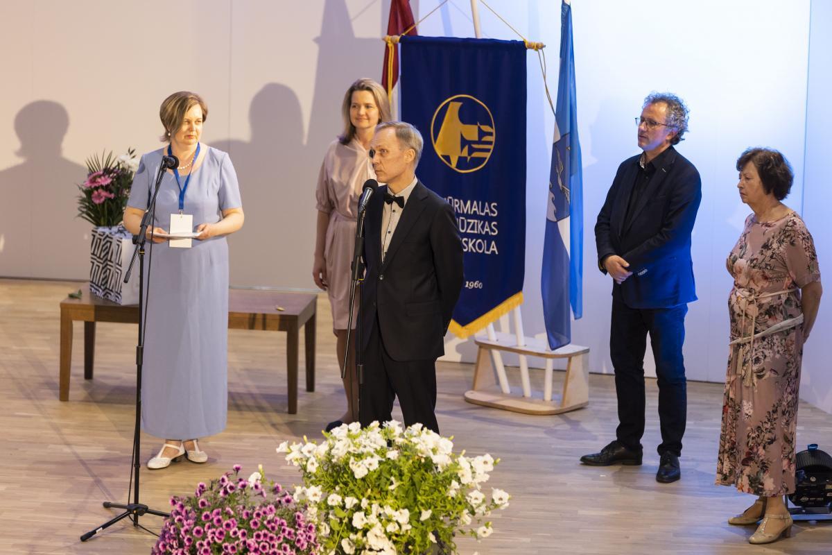 Muzikas-konkursa-Jurmala-2022-atklasana Artis-Veigurs 23