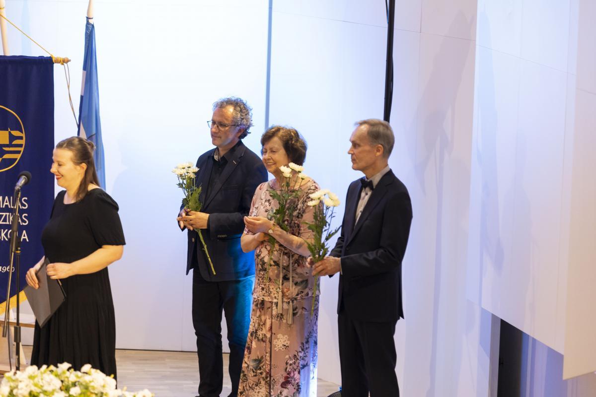 Muzikas-konkursa-Jurmala-2022-atklasana Artis-Veigurs 4