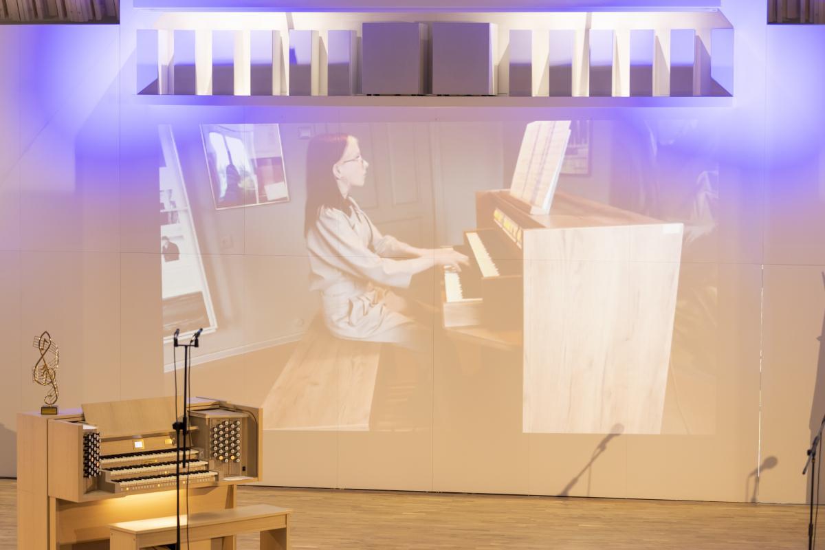 Muzikas-konkursa-Jurmala-2022-atklasana Artis-Veigurs 6
