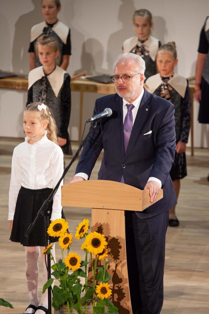 Egils Levits Dubultu kult.kvartala  Artis Veigurs-65 (1)