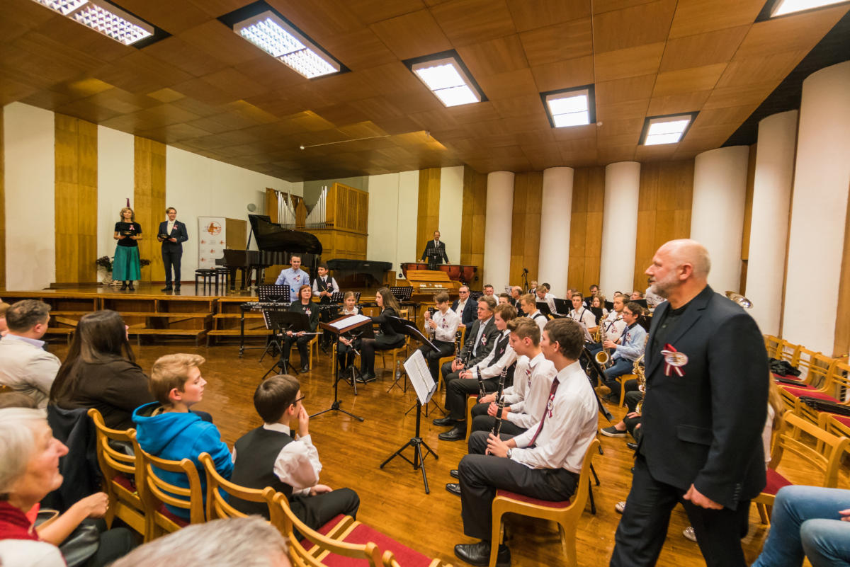 Muzikas-skolas-koncerts-Sai-zeme-man-visa-pasaule-45