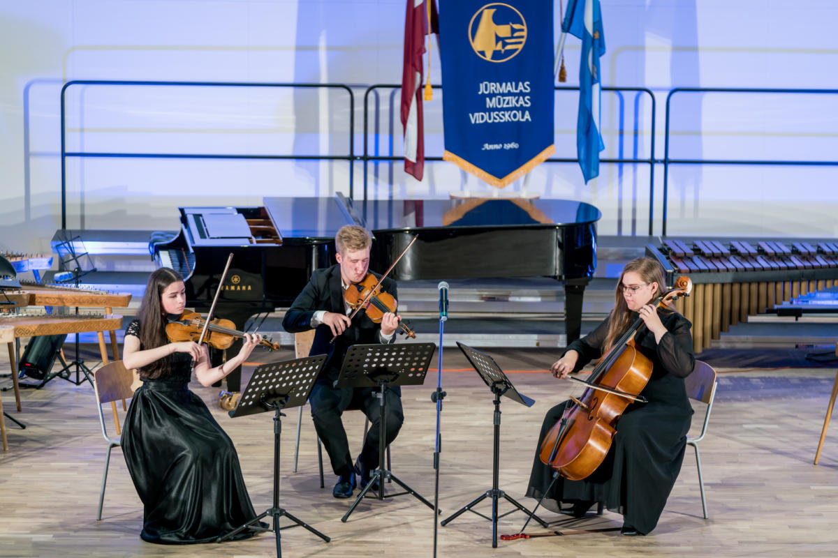 Pirmais-septembris-Muzikas-vidusskola (20)